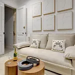 Thebluestay 99 - Apartment In The Heart Of Paris